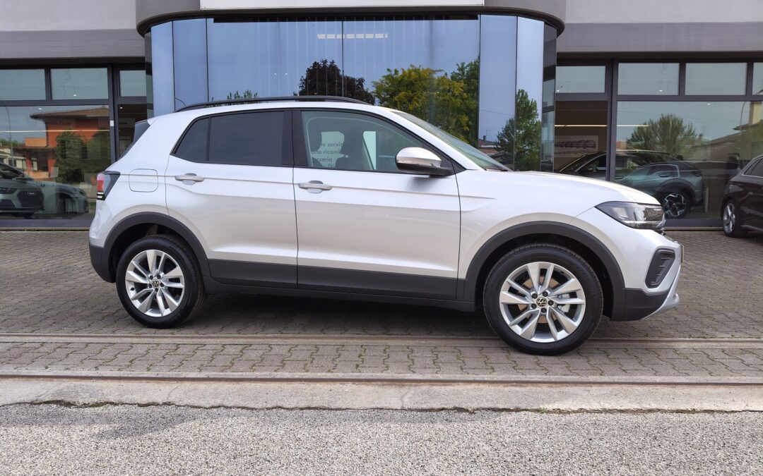 VOLKSWAGEN T-CROSS