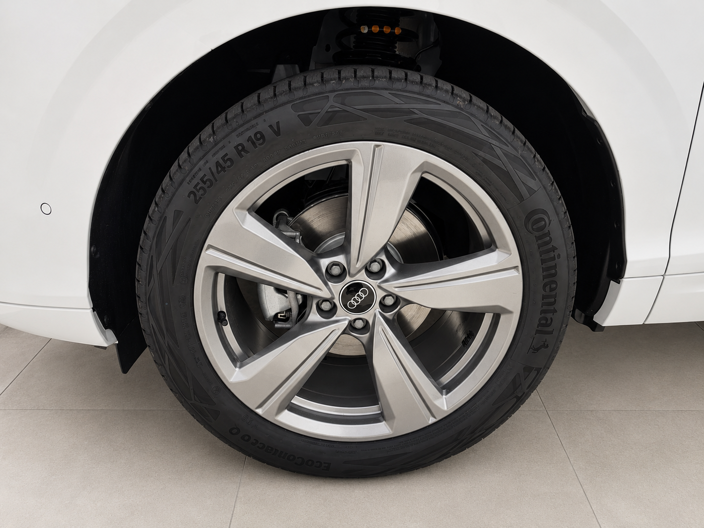 Audi Q3 S-line edition 1.5 TFSI 110 Kw MHEV - immagine 5